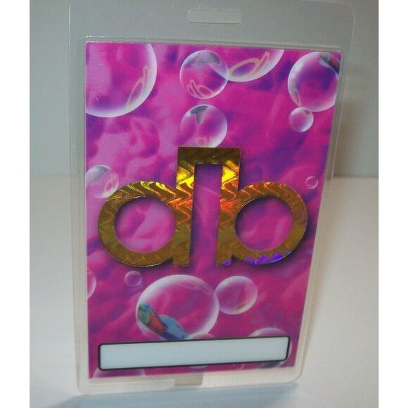 David Bowie Outside Backstage Pass Original 1995 Pop Rock Gift DB Bubbles Pink - Picture 1 of 4